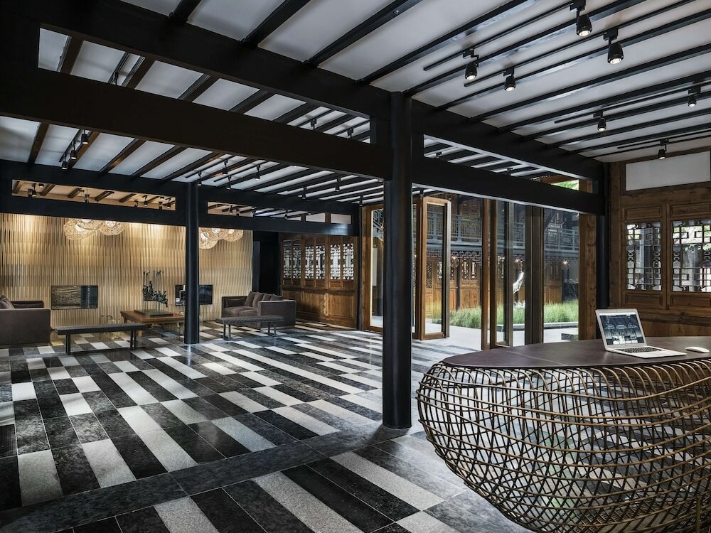 Фото The Temple House