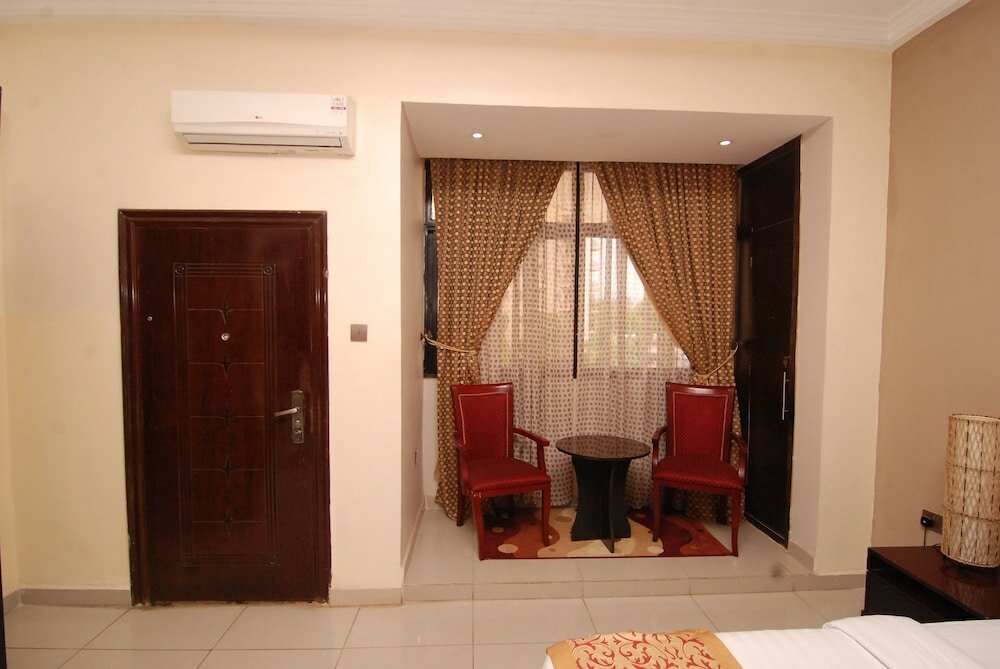 Фото Stonehedge Hotel