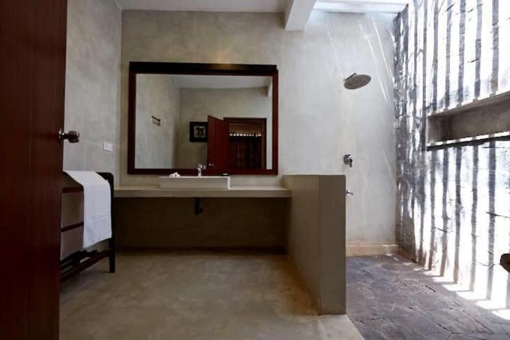 Фото Koragaha Lodge