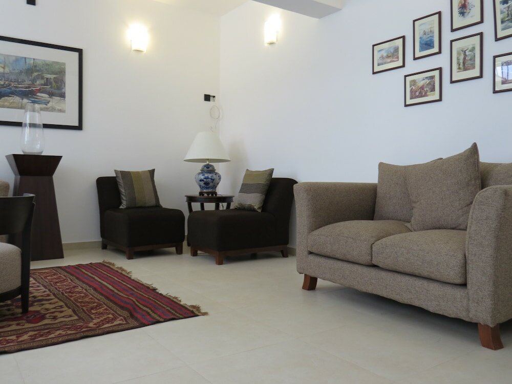 Фото Chapelton House