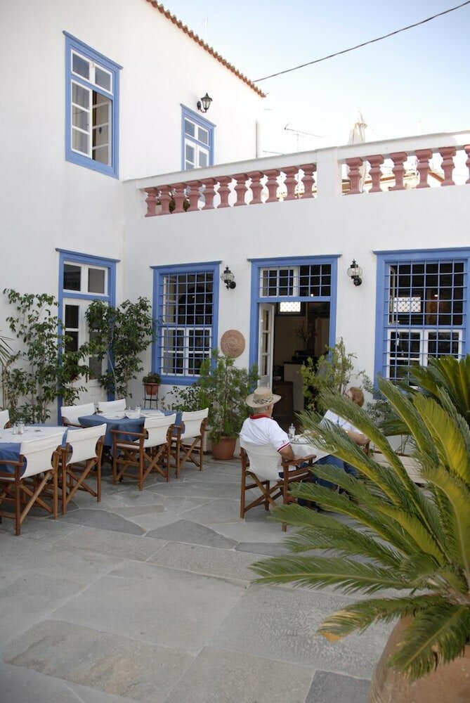 Фото Ippokampos Hotel