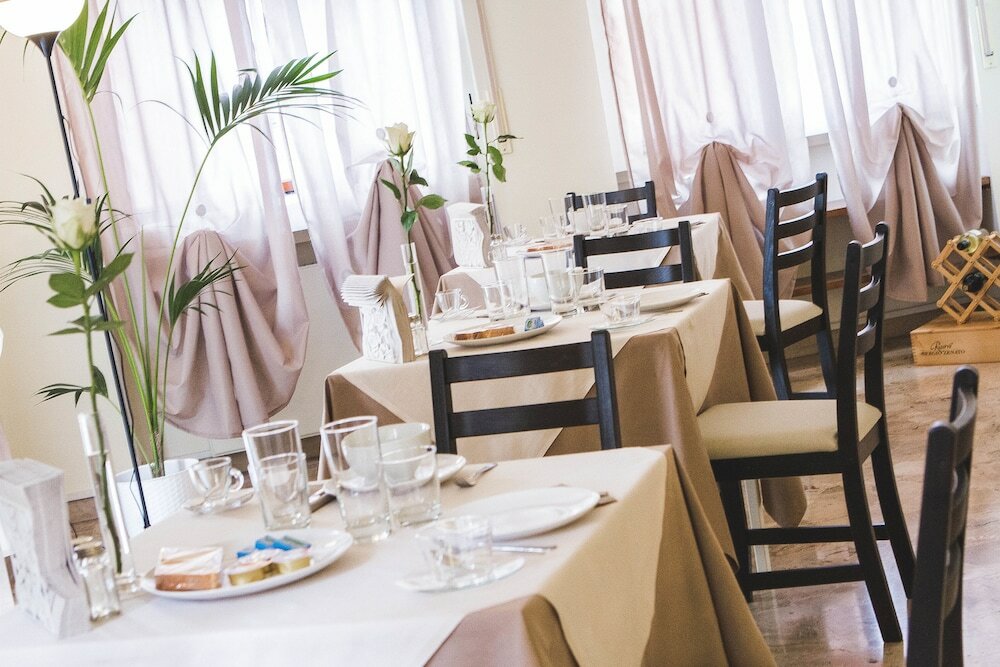 Фото Bed and Breakfast Happiness