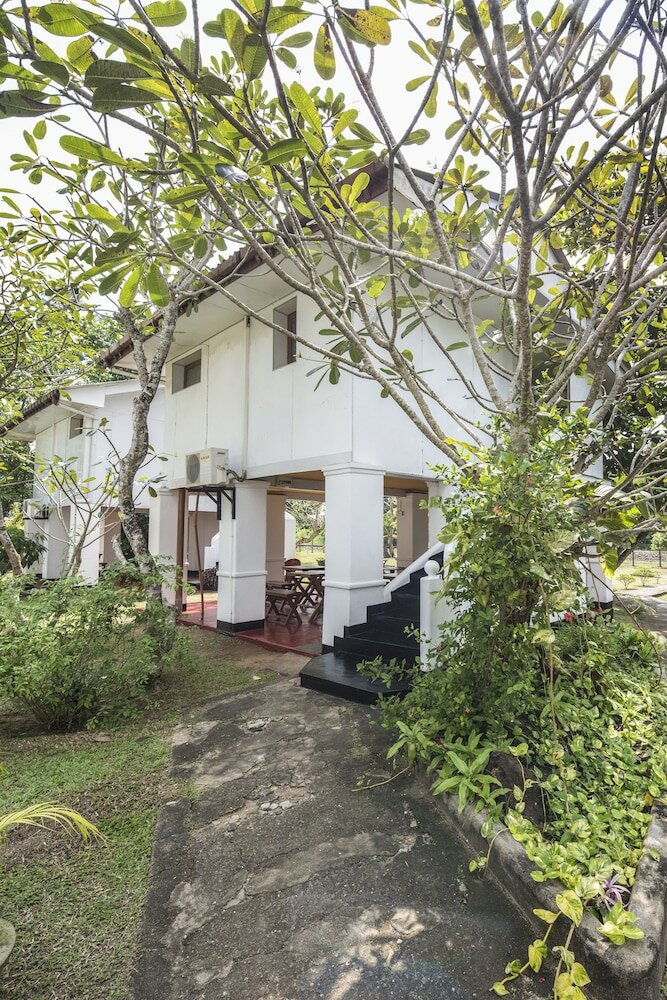 Фото Palm Beach Inn and Sea Shells Cabanas
