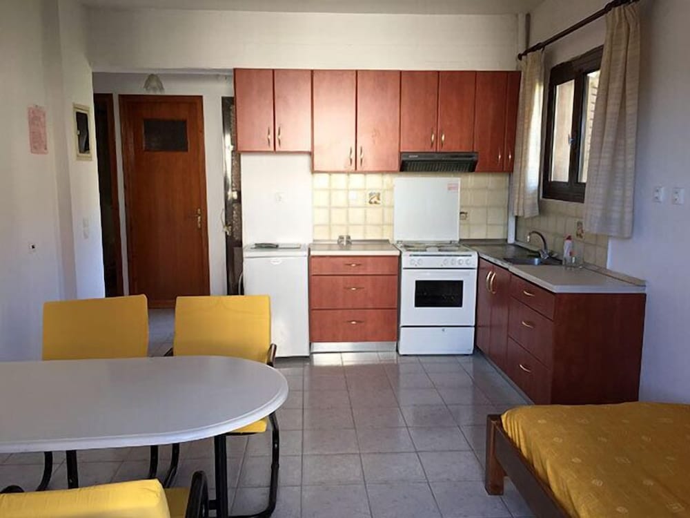 Фото Monemvasia Green Apartments