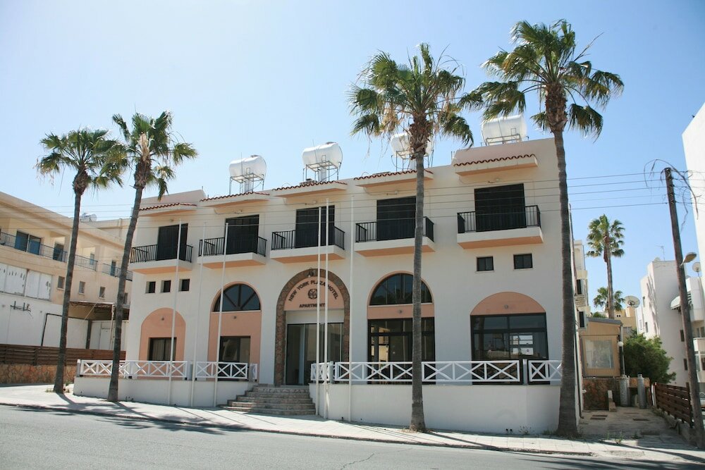 Фото New York Plaza Hotel Apartments