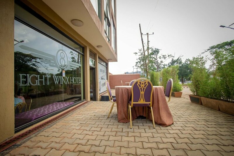 Гостиница Eight Winx Hotel в Кампале