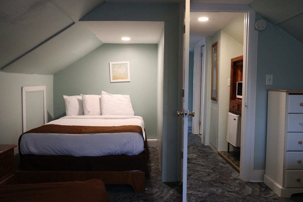 Фото The Burgundy Inn