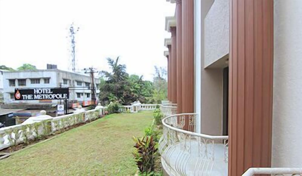 Фото Hotel The Metropole