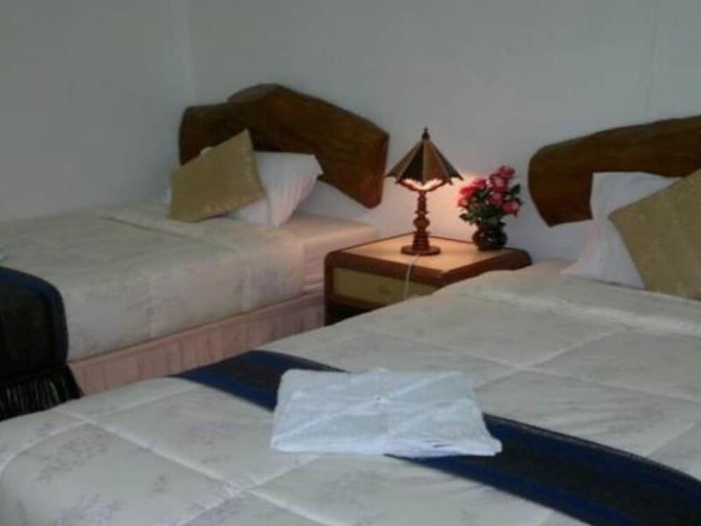 Фото Ruan Mai Sang Ngam Resort