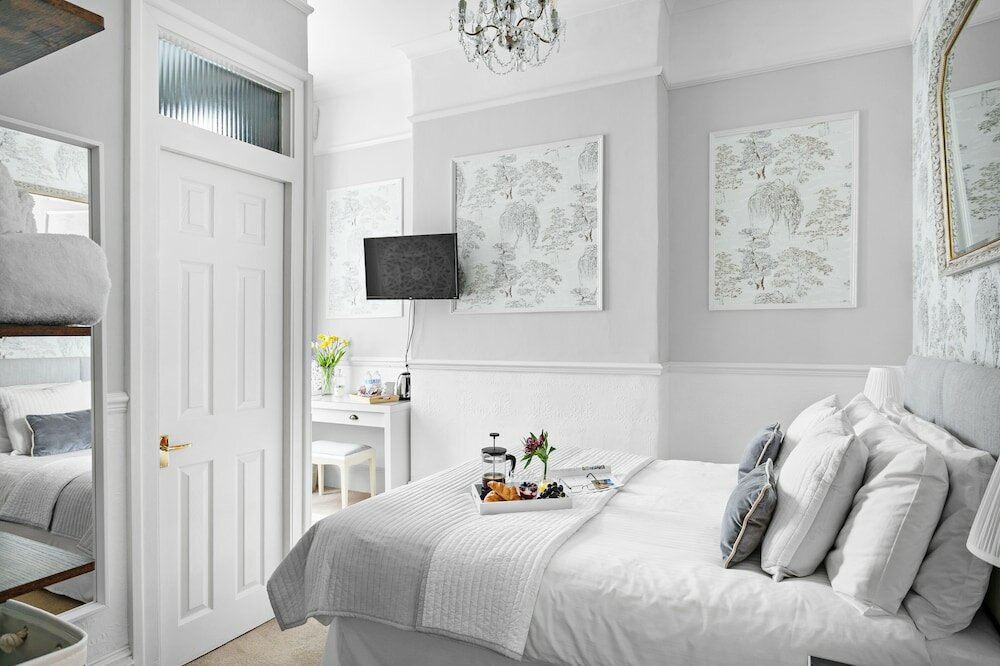 Фото Sandway House