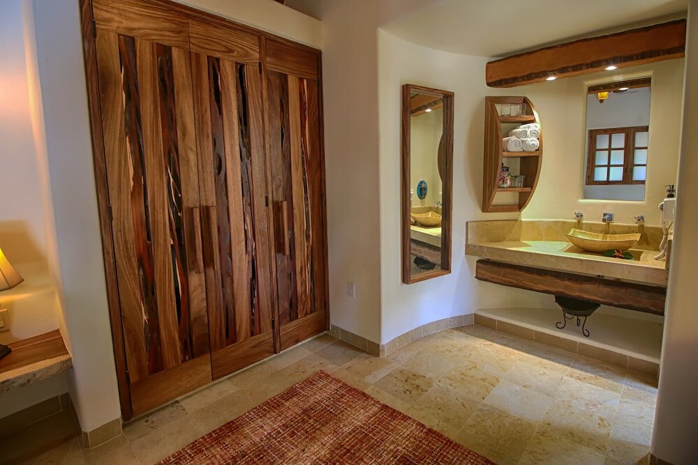 Фото The Inn at Manzanillo Bay