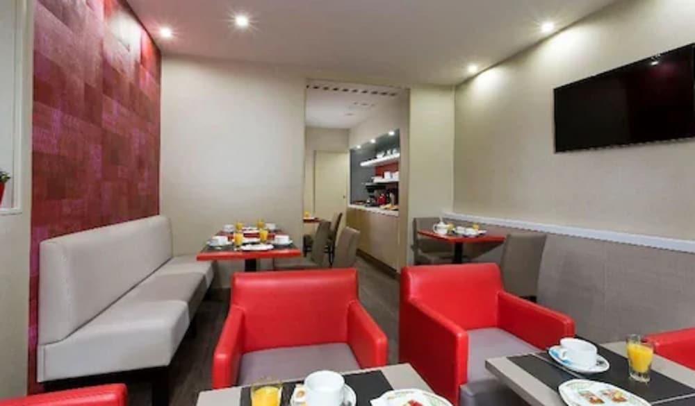 Фото Hôtel des Pavillons