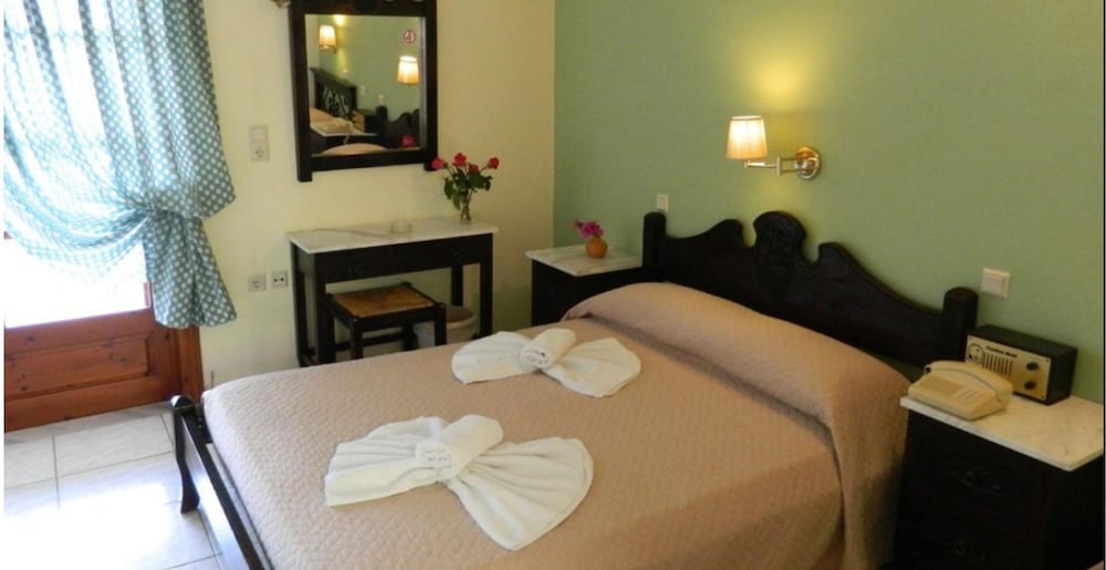 Фото Daphne Hotel