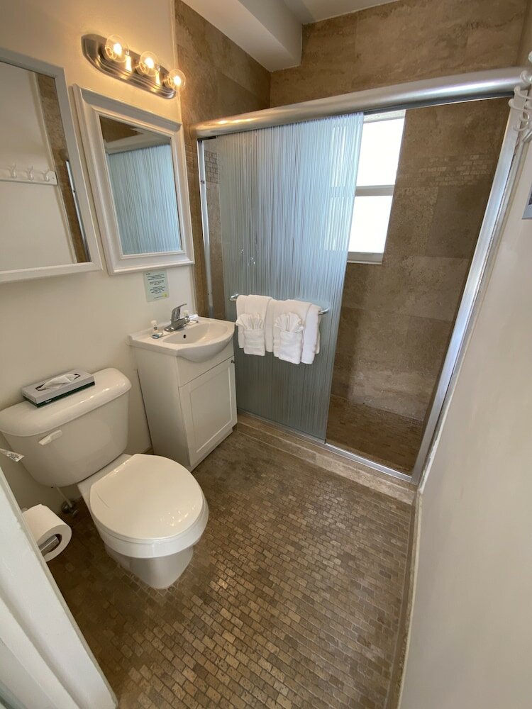 Фото Coral Key Inn