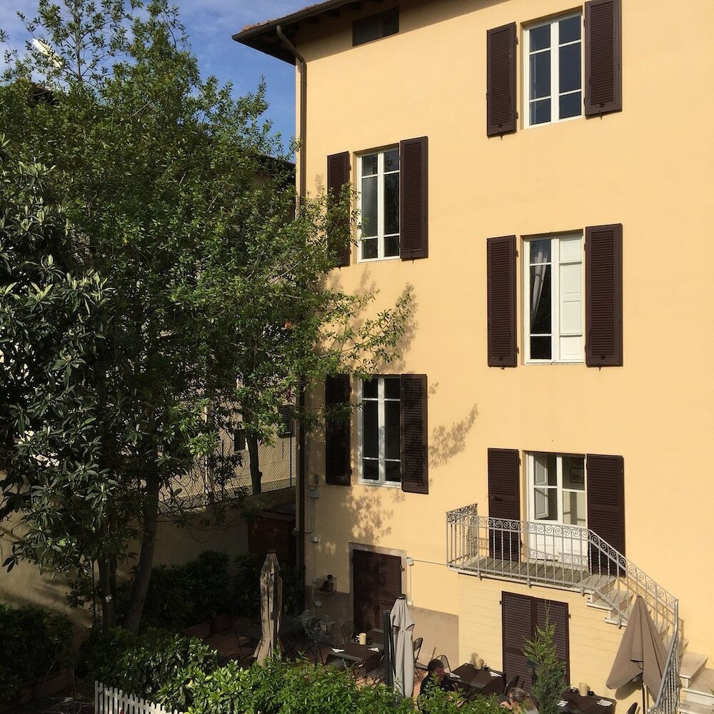 Фото Villa Tower Inn