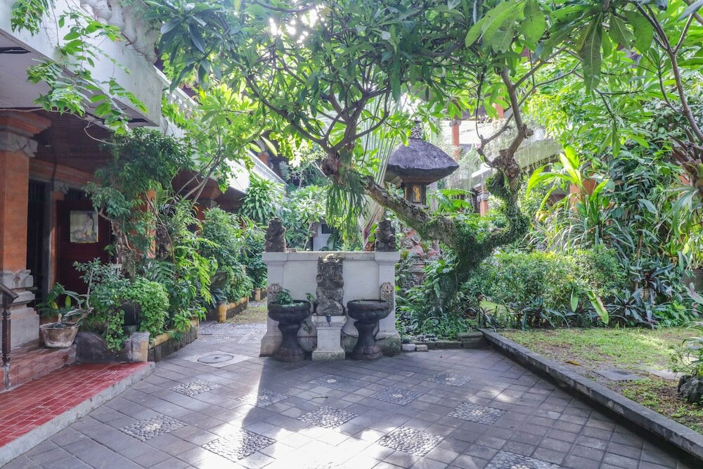 Фото Urbanview Hotel Ananda Beach Sanur