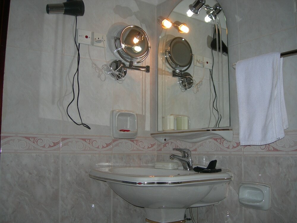 Фото Khalifa Executive Suites