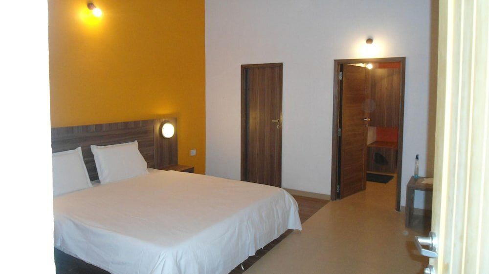 Фото Golden Swan Beach Resort