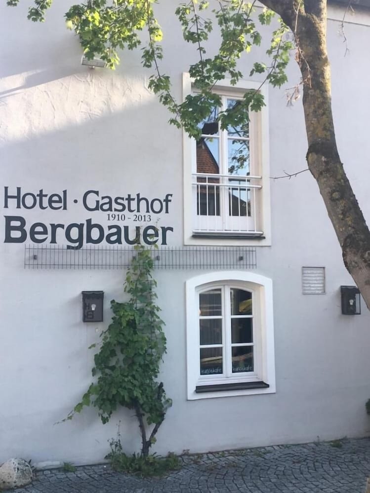 Фото Hotel Bergbauer