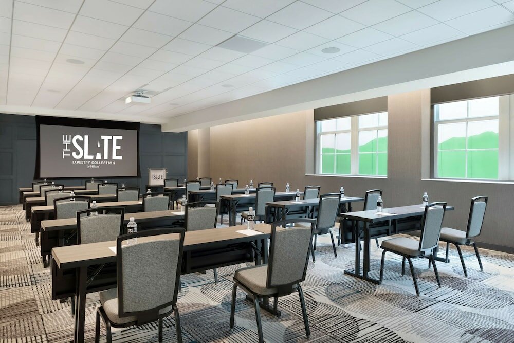 Фото The Slate Denver, Tapestry Collection by Hilton
