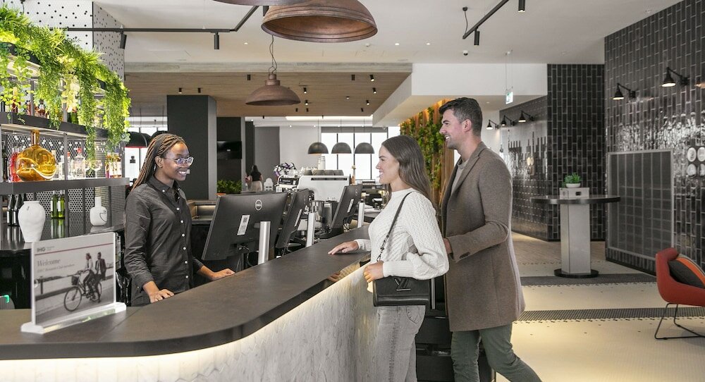 Фото Holiday Inn Express Melbourne Little Collins