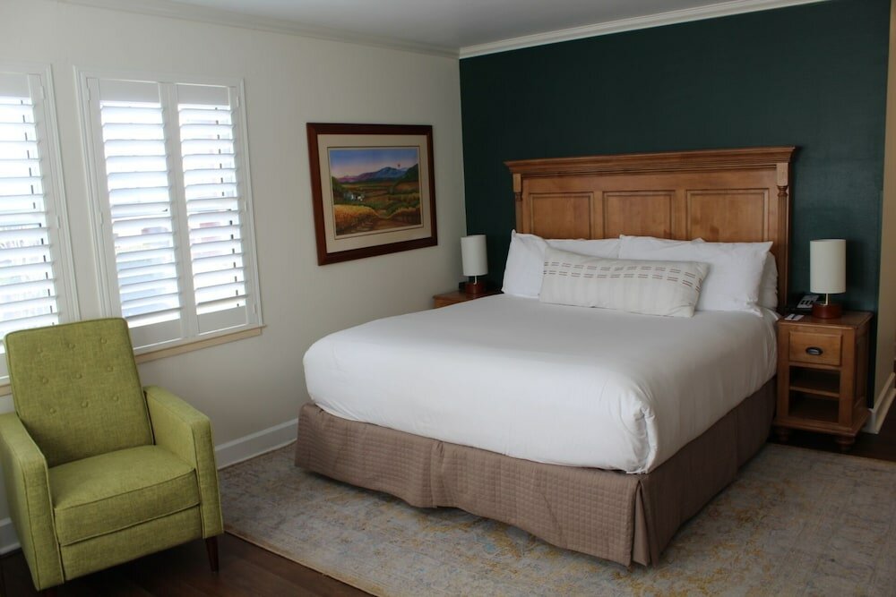 Фото Elm House Inn