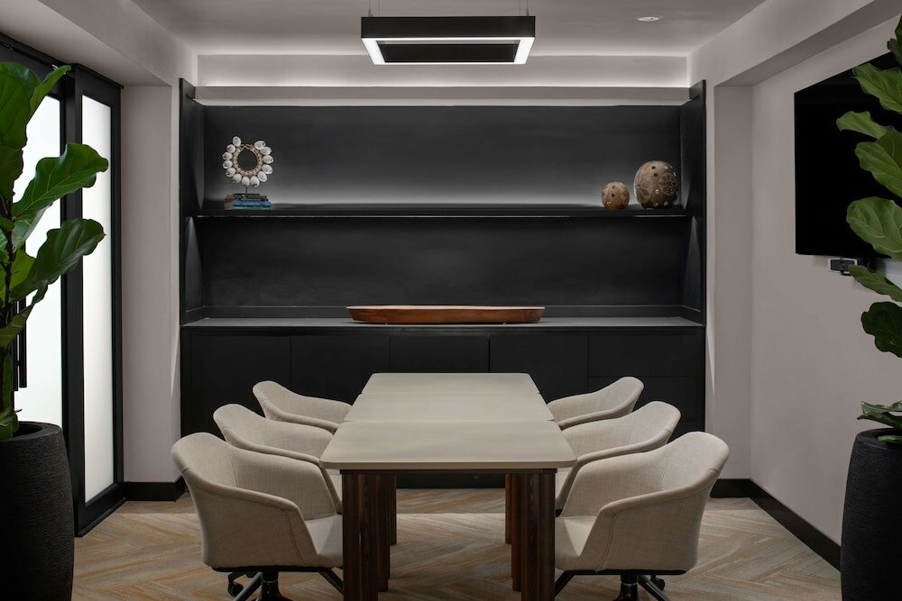 Фото Rok Hotel Kingston Tapestry Collection by Hilton