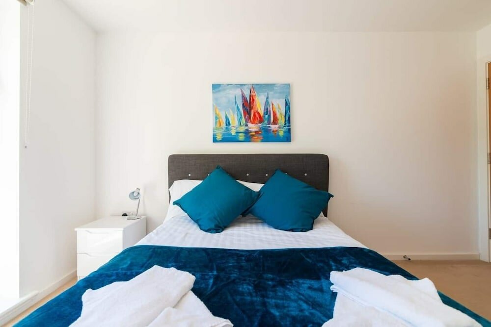 Фото Executive City Apartment -Near Greengate