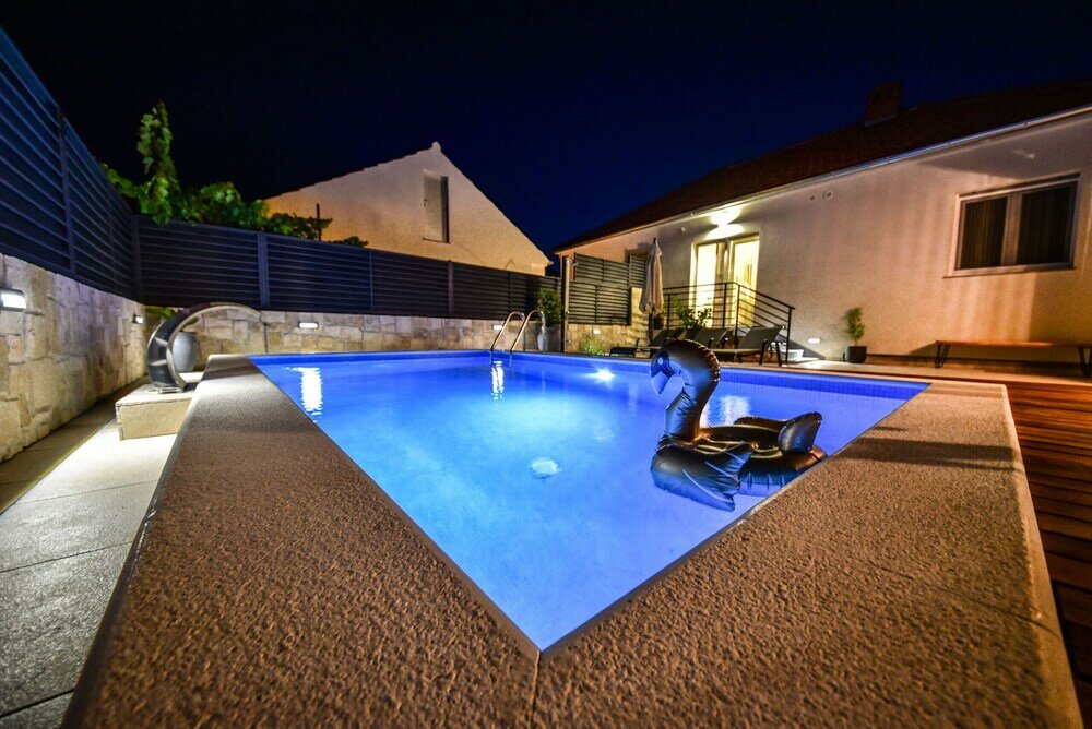 Фото Villa Teuta