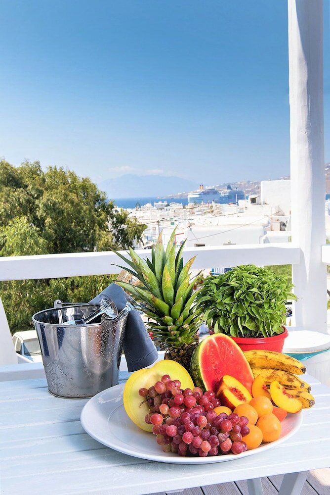 Фото Melesios Mykonos Town Studios