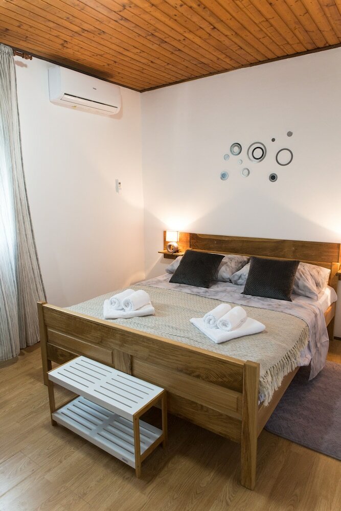 Фото Peaceful villa with a pool