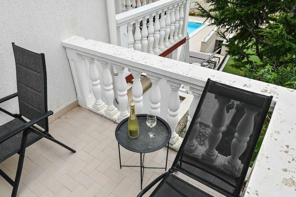 Фото Seagull Apartments & Studios