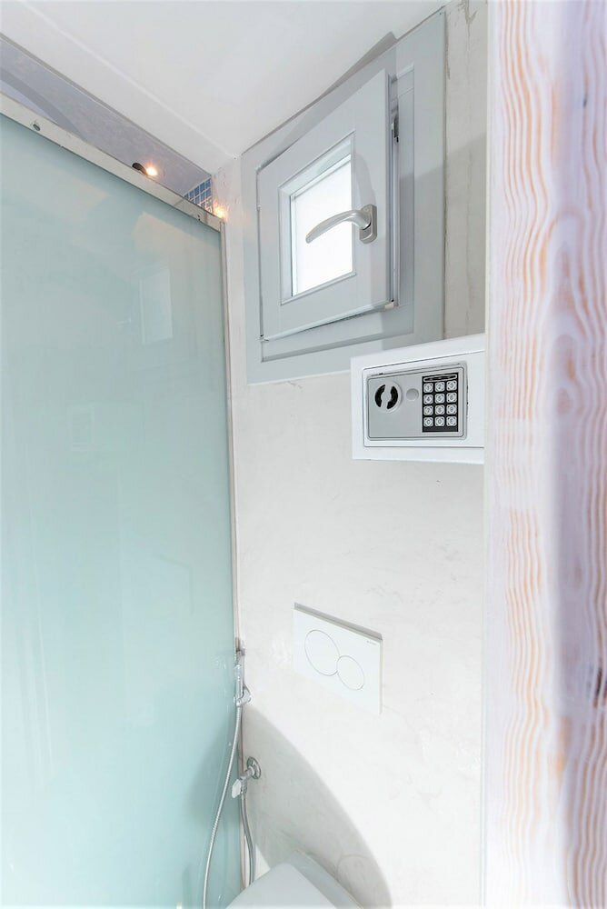 Фото Melesios Mykonos Town Studios