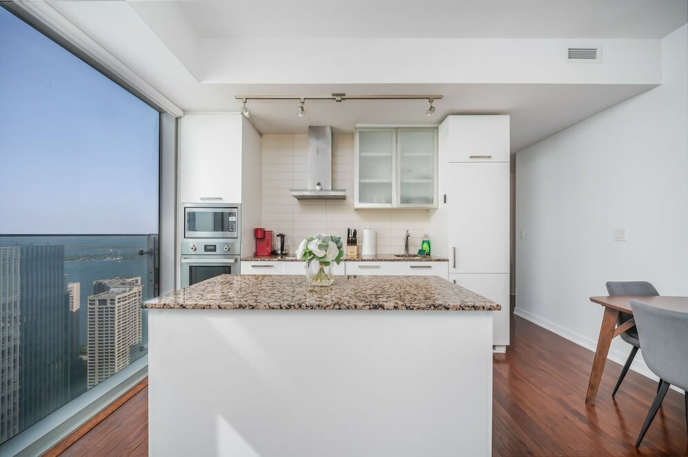 Фото The Bay Suites - Entertainment Dist