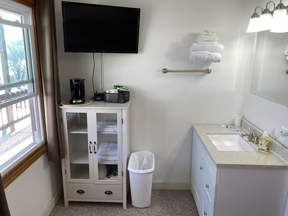 Фото Little Bluff Inn