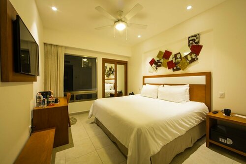 Гостиница Ambiance Suites Cancun в Канкуне