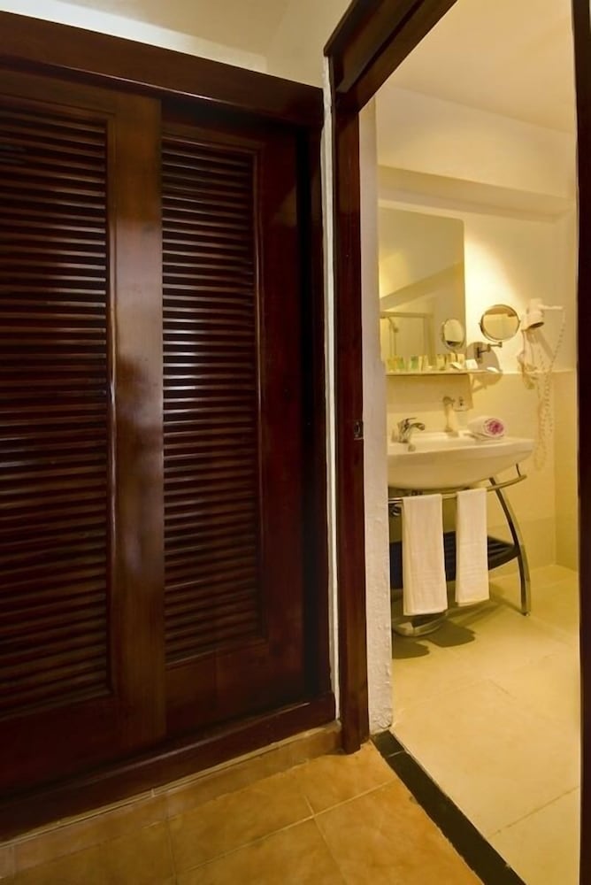 Фото Playa Esmeralda Resort