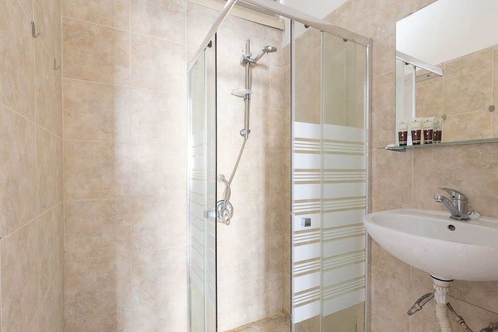 Фото Artistic Downtown Vibe Apt in Florentin