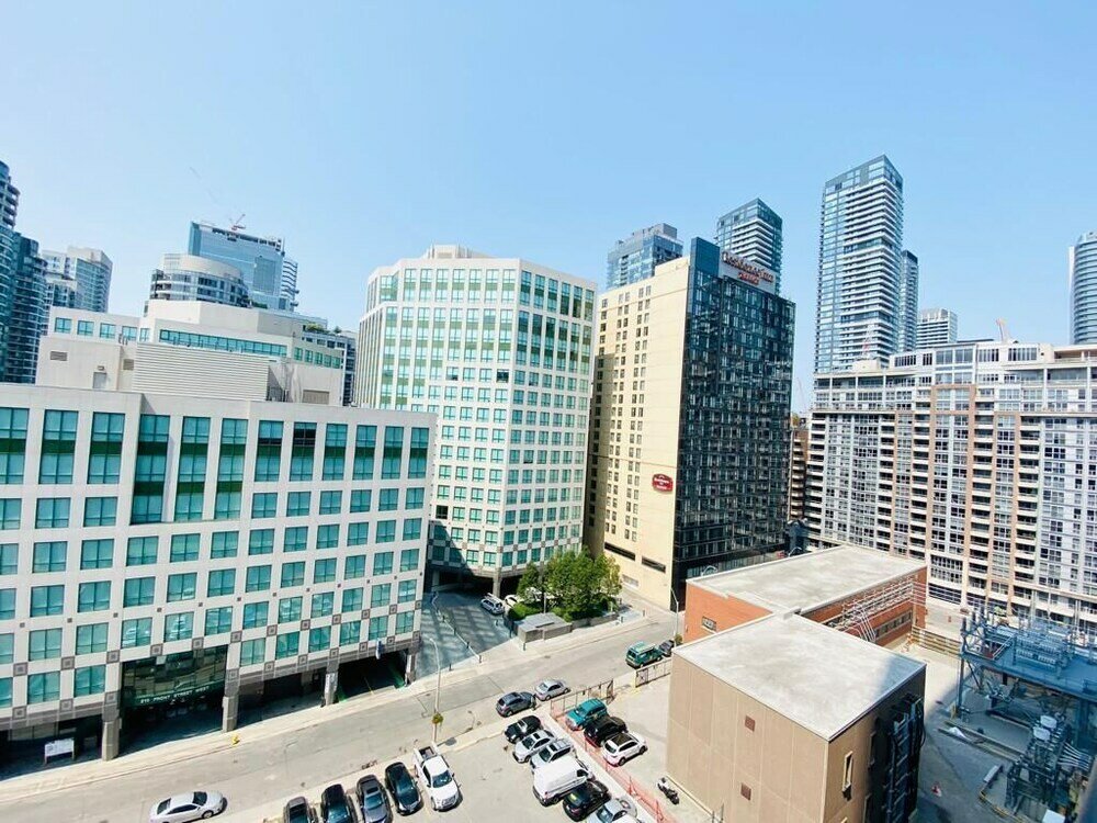 Фото The Bay Suites Mtcc Cn Tower