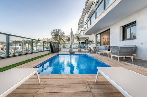 Апартаменты Luxury Garden Apartment Heated Pool в Тверии