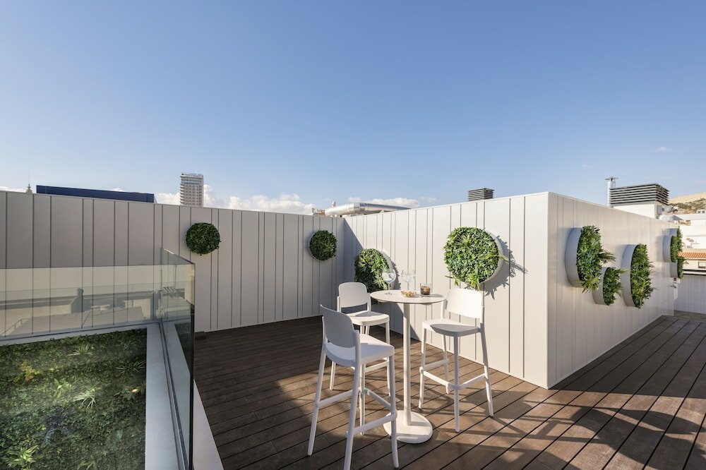 Фото Odyssey Rooms