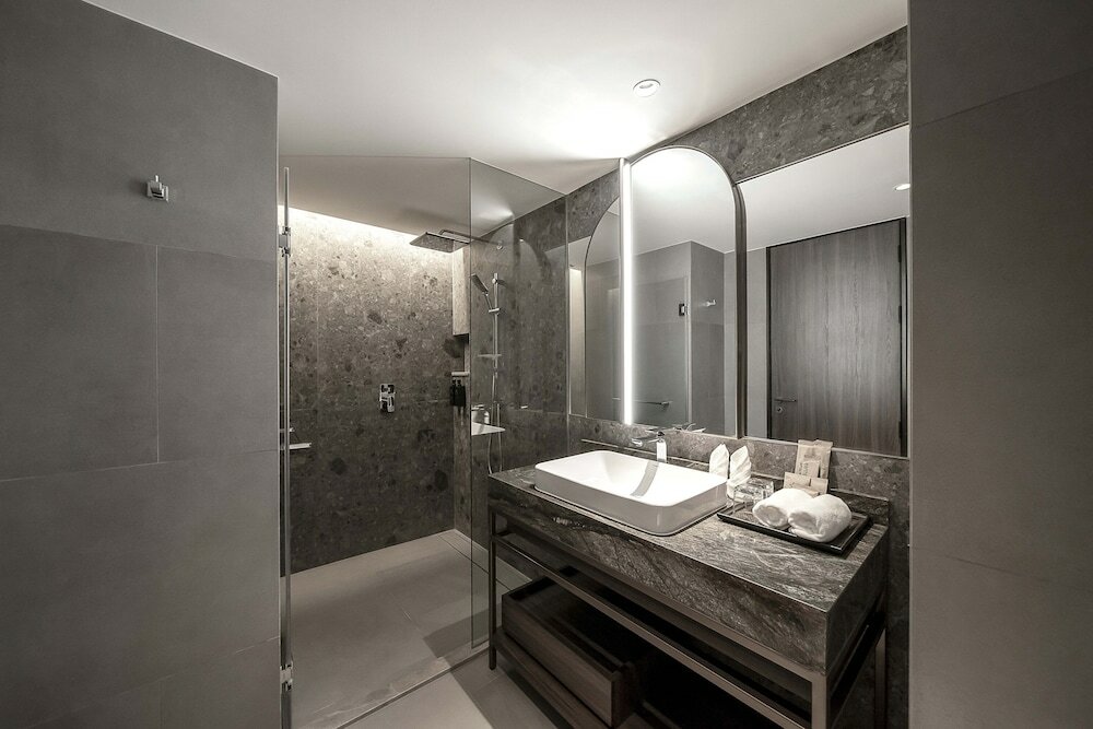 Фото Gardina Asoke Hotel & Residence