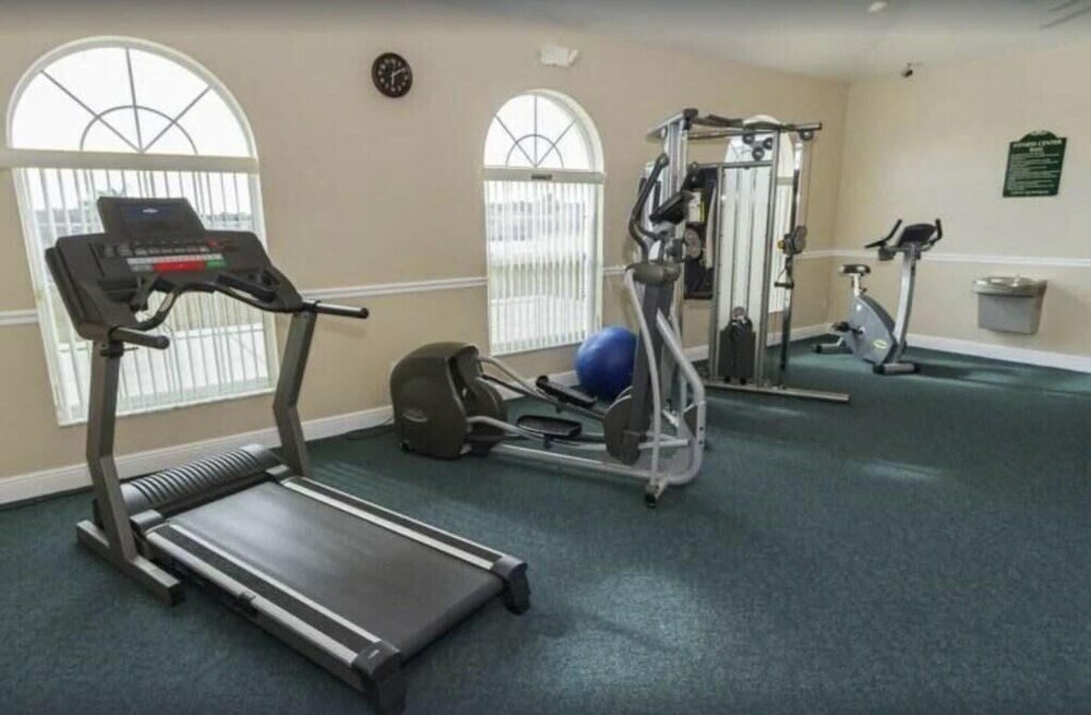 Фото Peter and Gillian's Tuscan Ridge Vacation Home