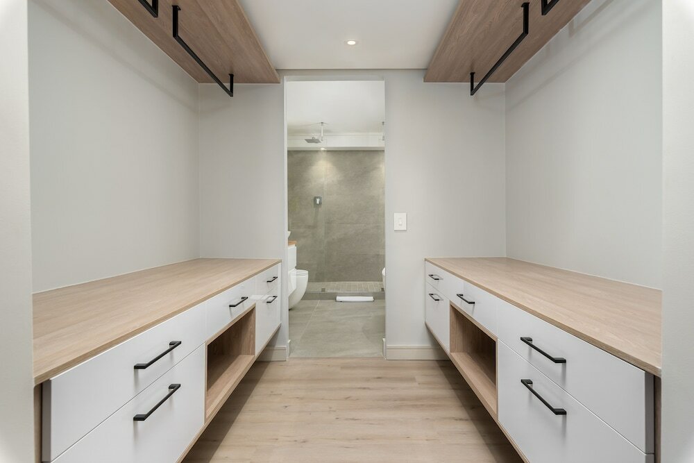 Фото Point Break Luxury Apartments