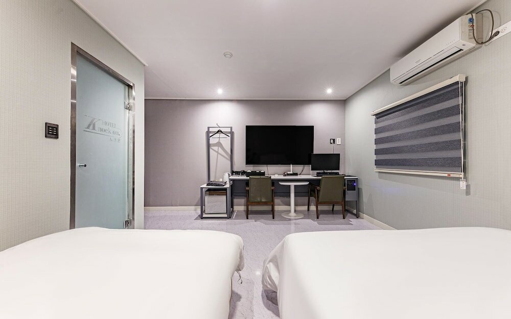 Фото Daejeon Daeheung Hotel Knock On