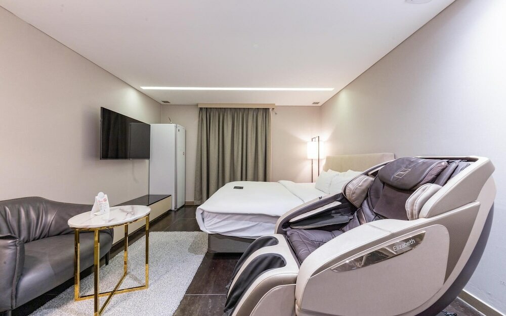 Фото Daejeon Yuseong Bergen Hotel