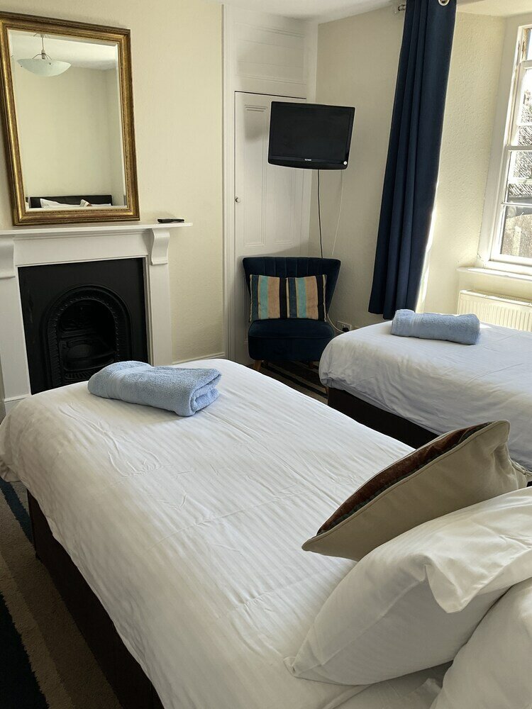 Фото Number 52 Bed & Breakfast