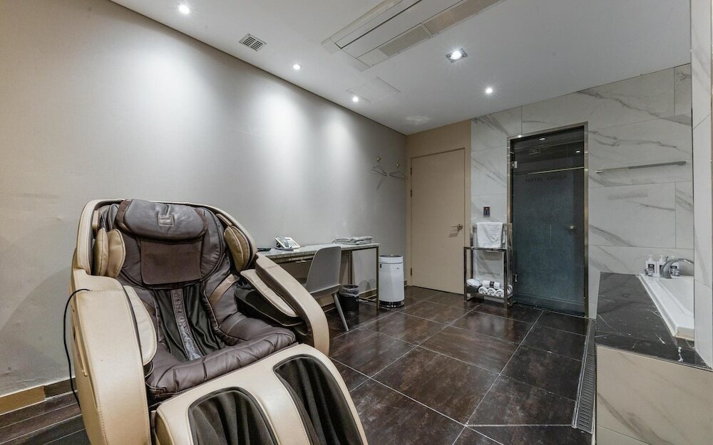 Фото Daejeon Yuseong Bergen Hotel