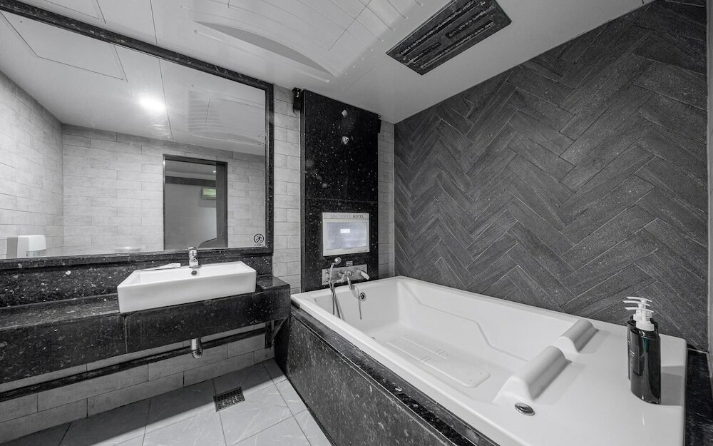 Фото Daejeon Yuseong SPA Tower