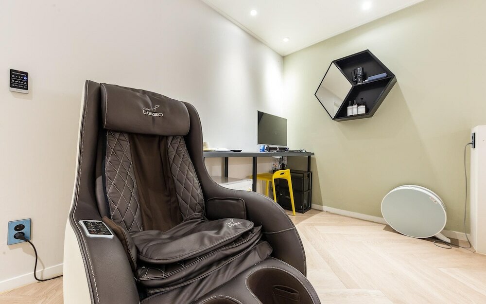 Фото Daejeon Yongjeon Hotel Ben